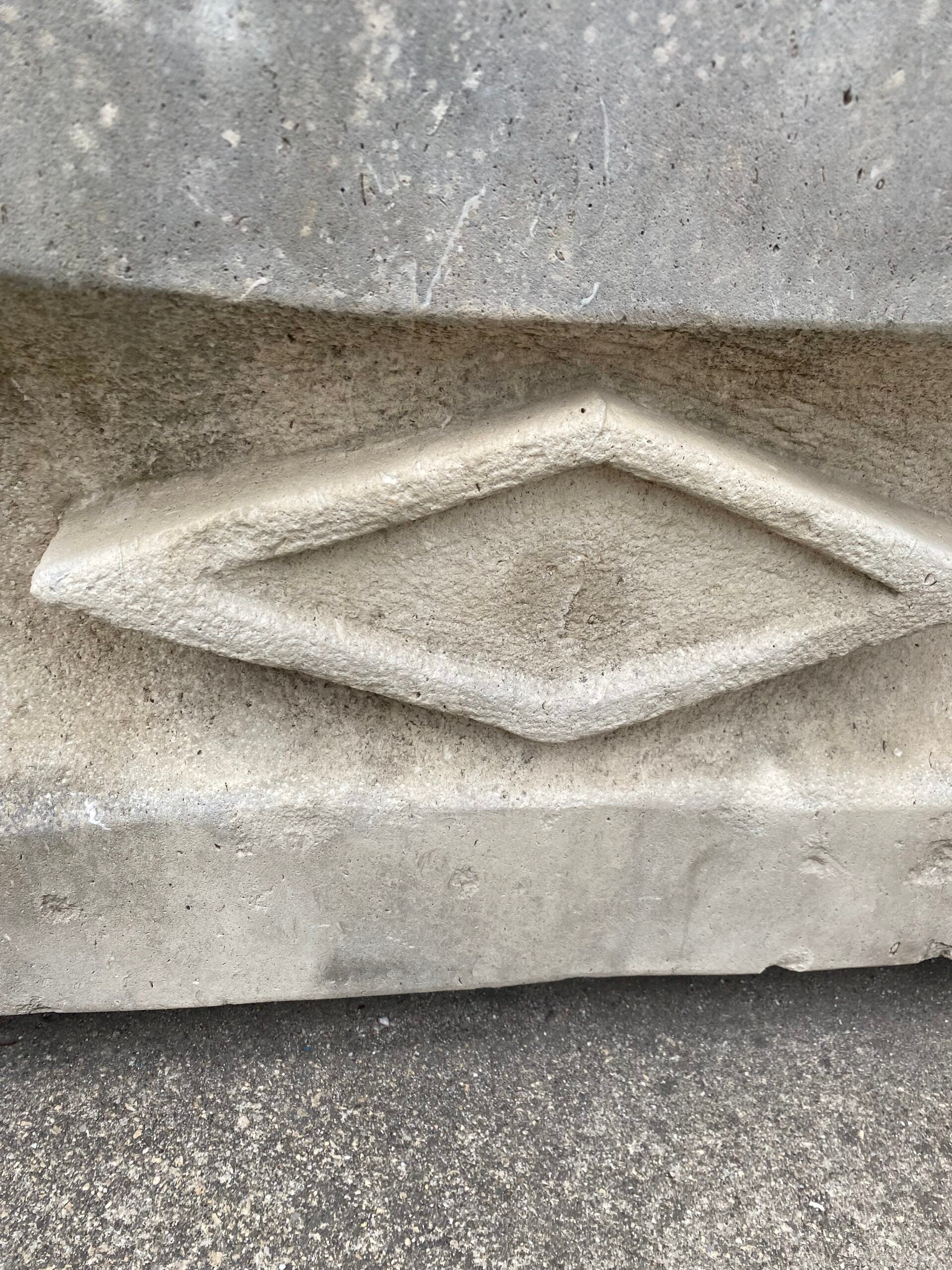 FONTANA PIETRA ARENARIA CON ROMBO