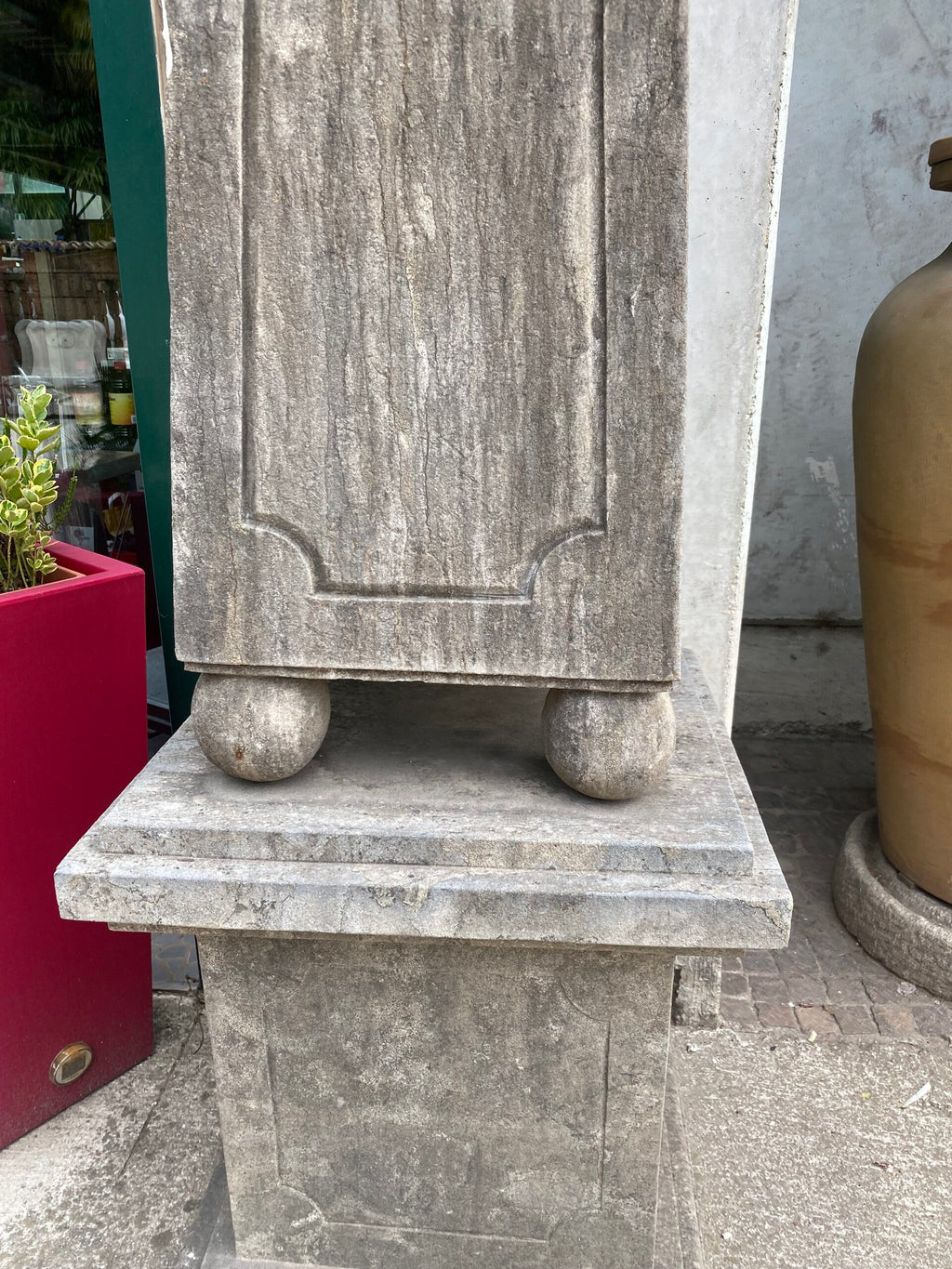 OBELISCO IN PIETRA