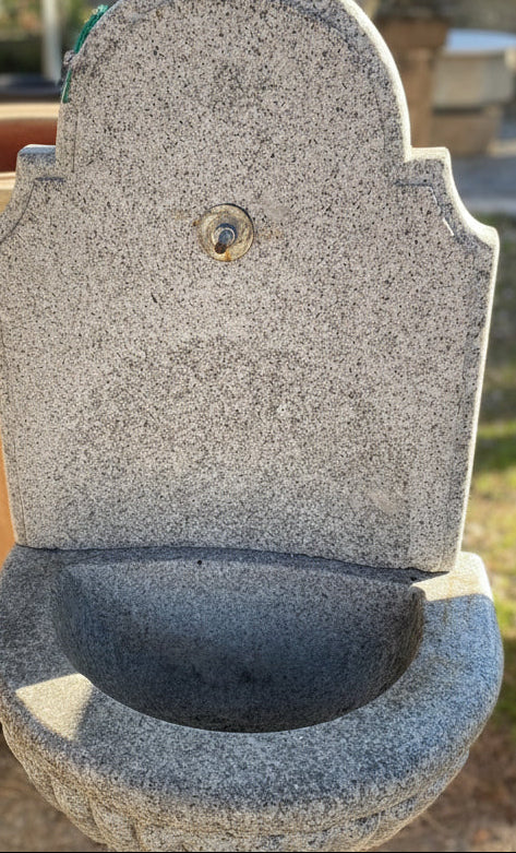 FONTANA 45X34 H132 GRIGIA