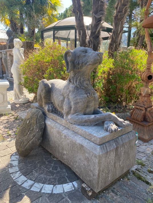 COPPIA CANI C/BASE IN PIETRA